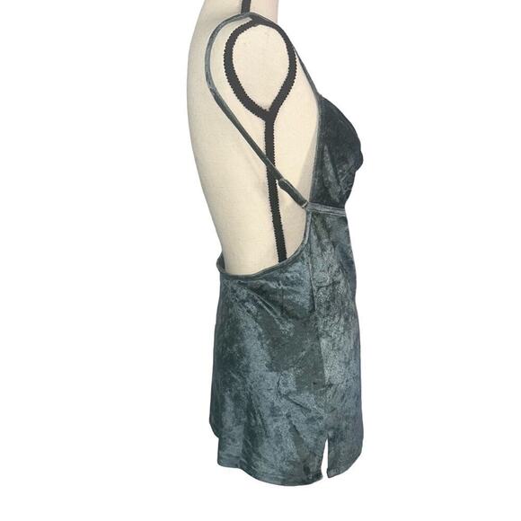Free People Intimately Women’s Velvet Cowl Neck Tank Top Size S Evergreen NWT - Picture 5 of 10